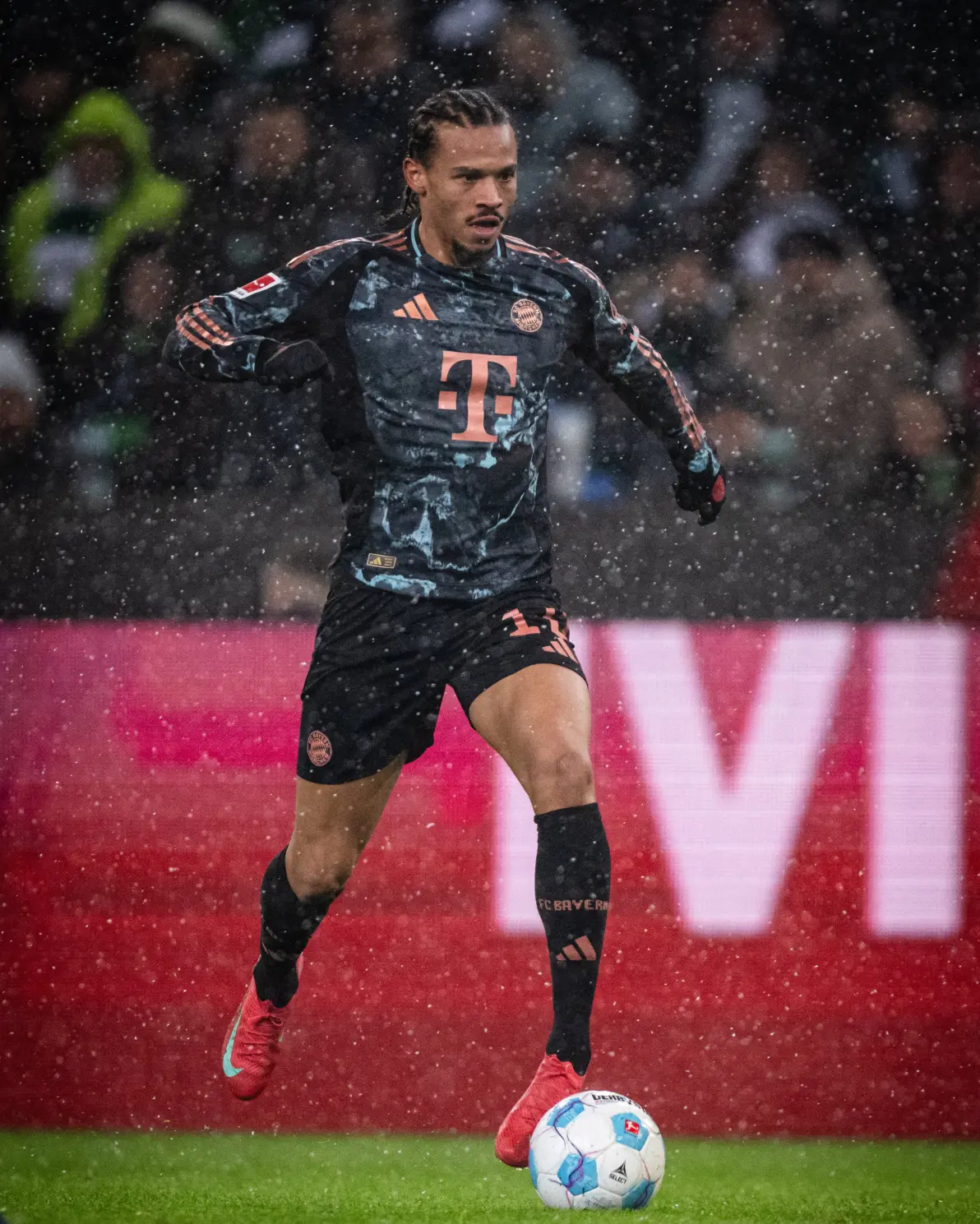 今晚突围战来临，门兴格拉德巴赫围绕欧冠刷新队史纪录，悬念犹存，球队文化再被提及的简单介绍