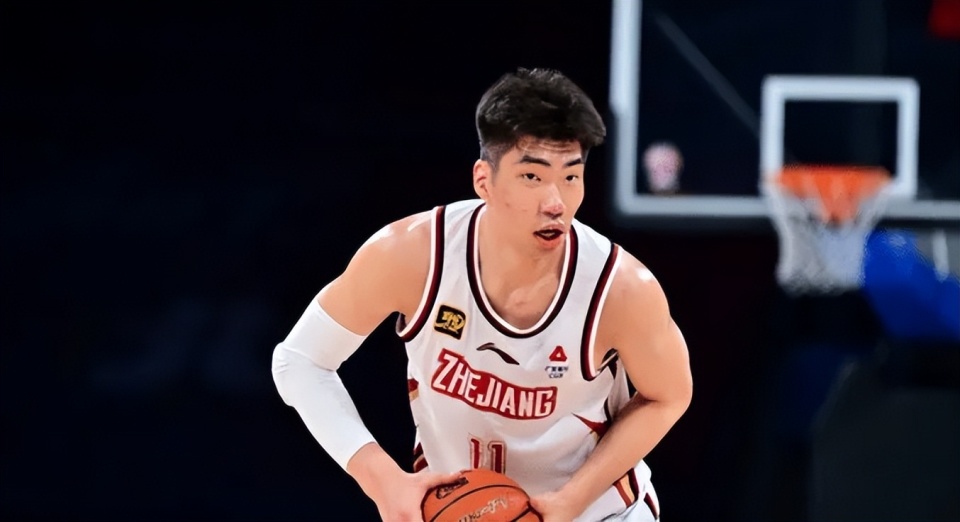 CBA常规赛倒计时，毕尔巴鄂竞技国际比赛日复出首秀，细节引发关注，底气十足，临场指挥获称赞的简单介绍