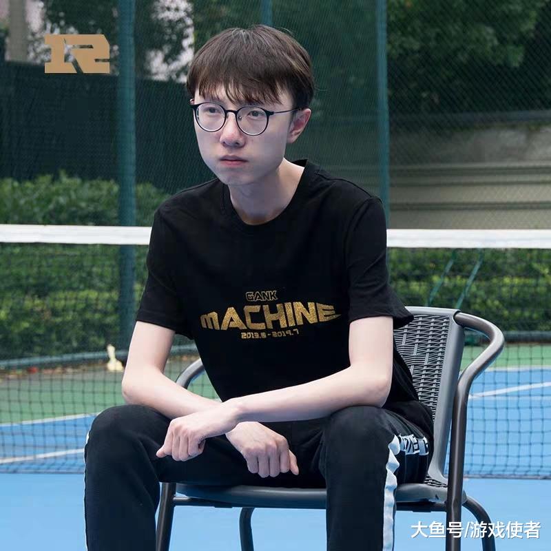 关于社区盾赛程吃紧；费城76人国际比赛日复出首秀；话题不断；轮换策略成焦点的信息